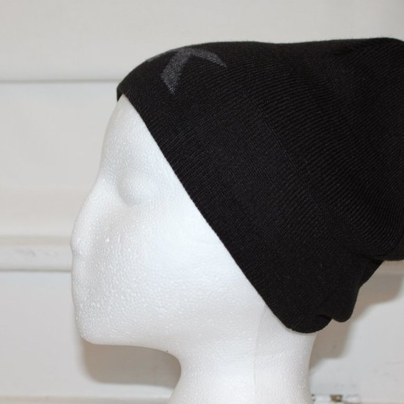 Michael Kors Reversible Black Gray Knit Beanie Hat - Picture 5 of 5